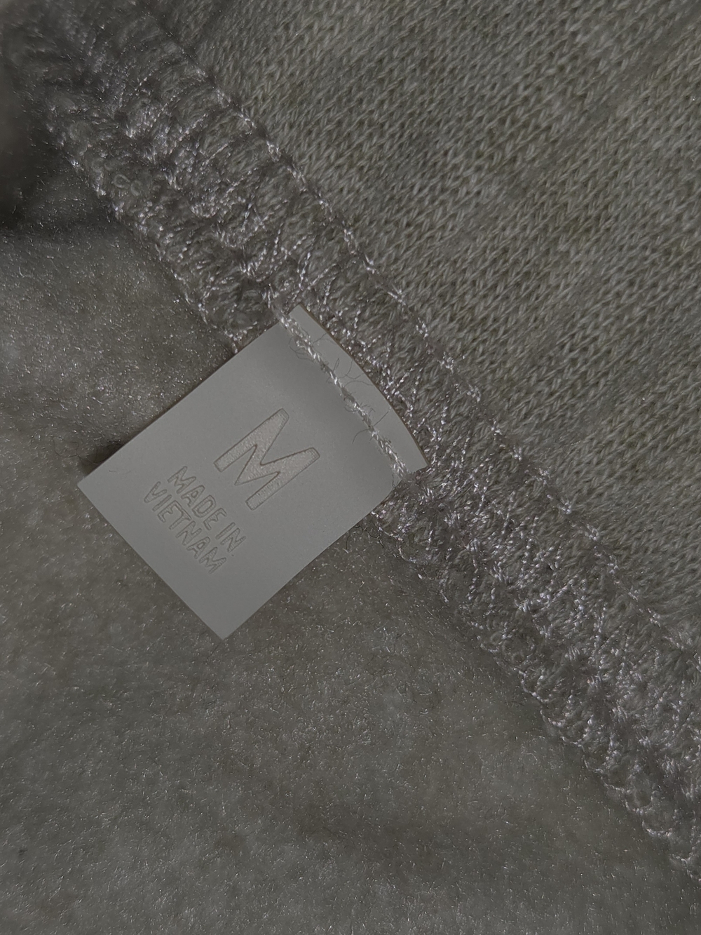 Fear of God Essentials Men’s OVERSIZED (Heather STONE) T‑Shirt & Shorts Set - Picture 10 of 11
